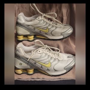 Nike Shox Turbo VI-Youth Sz 6Y -Off-White/Gray/ Running Shoes- 2007 -318096-172